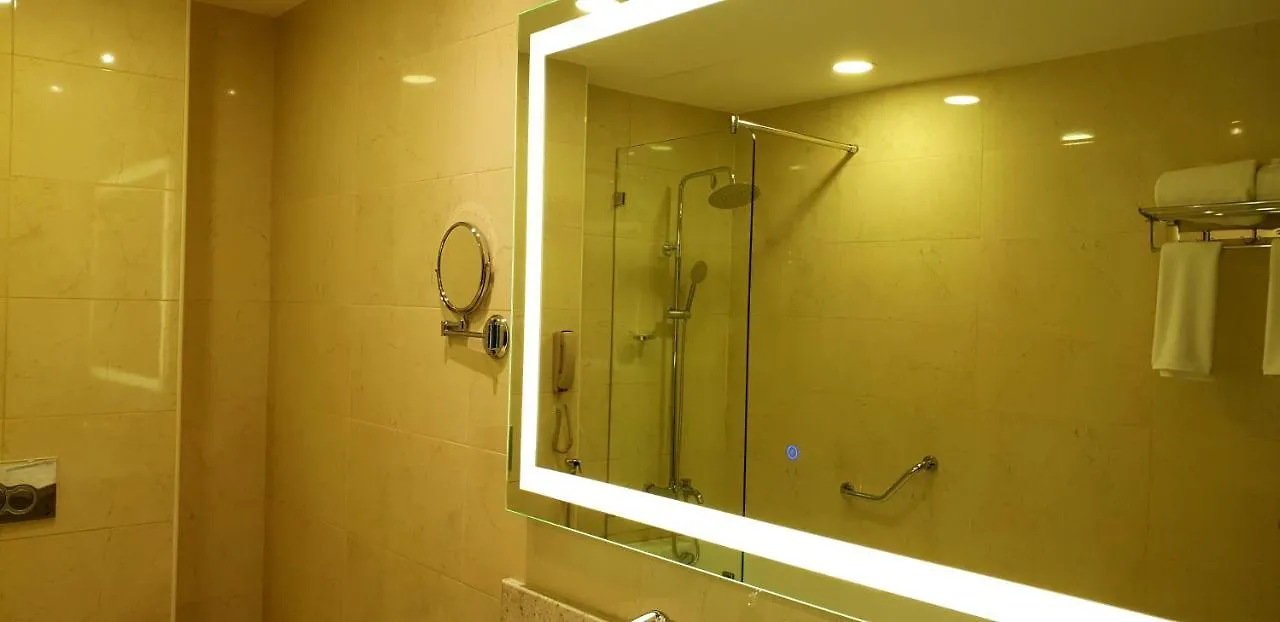 דובאי Jacob'S Garden Hotel 4*,